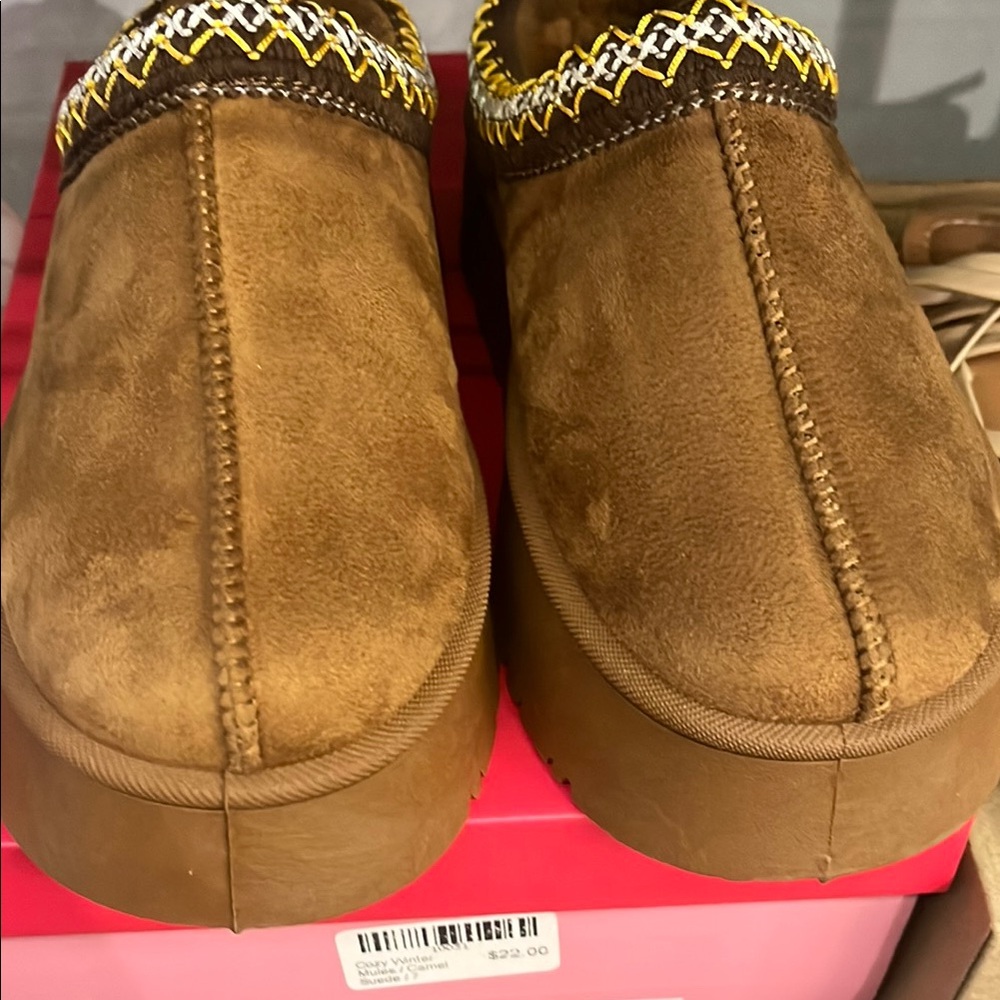 DIVA Lounge Tan Mules with Patterned Trim - Picture 6 of 6